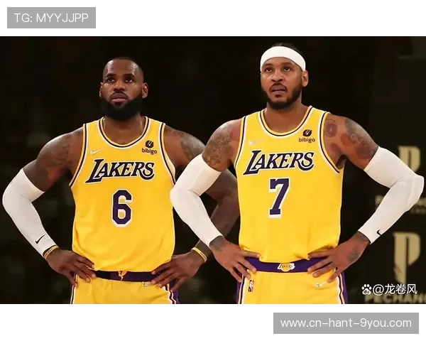 76人对湖人激战正酣球星对决引发球迷热议与期待