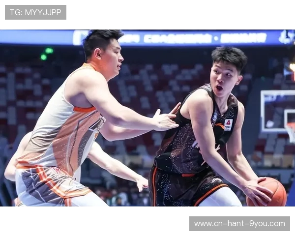 CBA四川队与深圳队激战正酣谁将赢得这场精彩对决